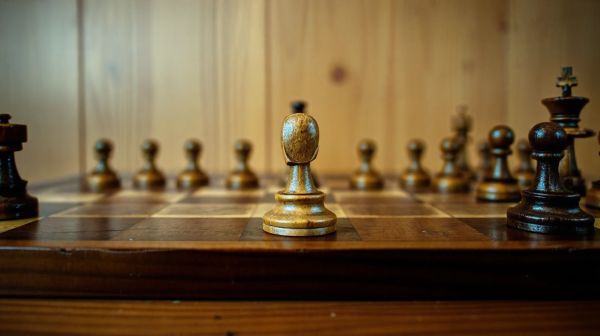 Top 10 stratégies incontournables pour devenir expert aux échecs